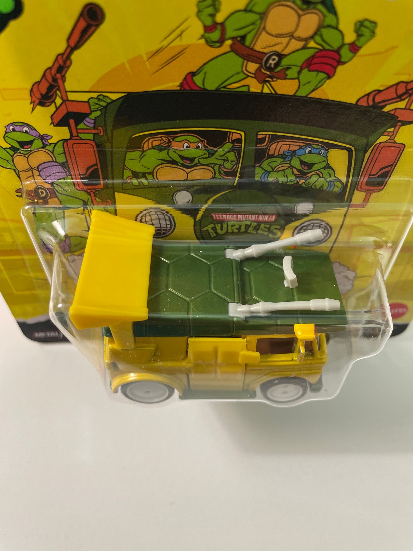 Hot Wheels 1/64 Pop Culture Teenage Mutant Ninja Turtles Party Wagon Yellow
