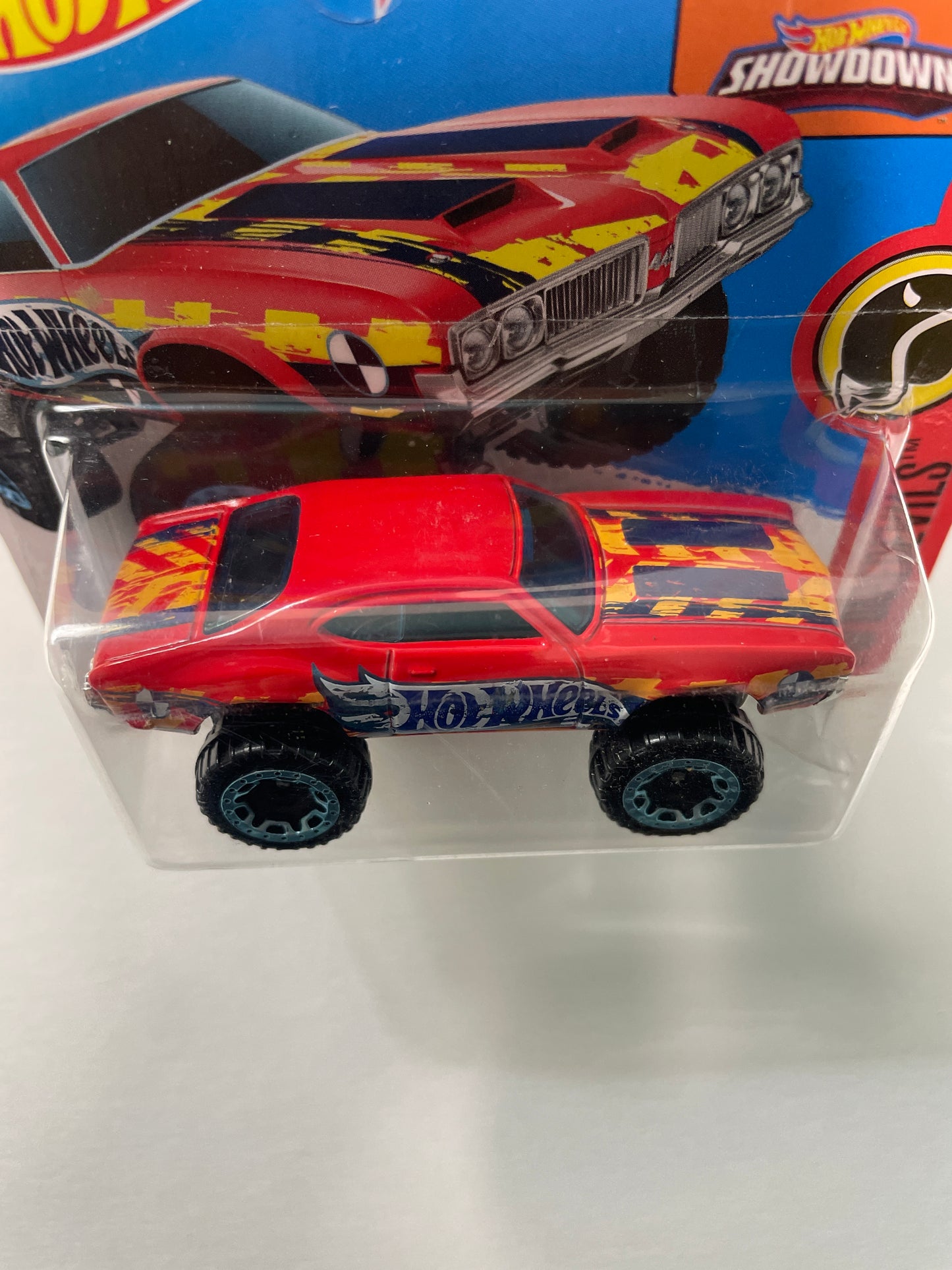 Hot Wheels 1/64 Oldsmobile 442 W-30 Short Card Red - Damaged Box