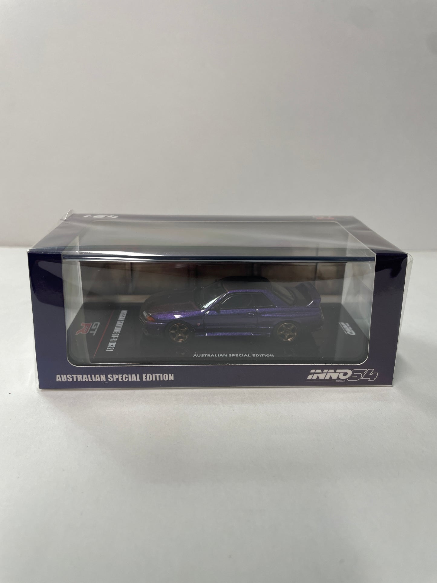 Inno64 1/64 Nissan Skyline GT-R (R32) Midnight Purple Australian Special Edition - IN64-R32-MP-AS