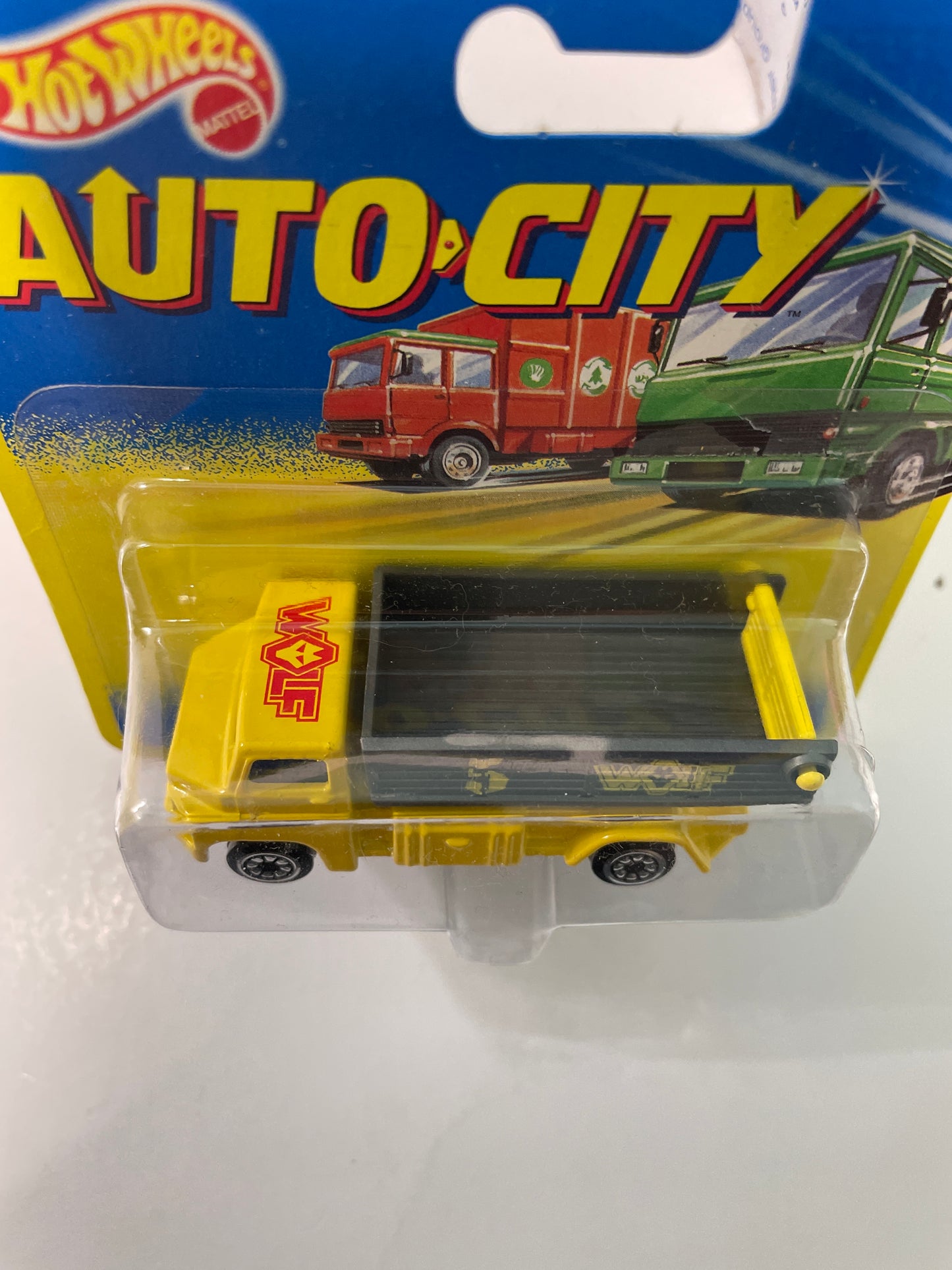 Hot Wheels 1/64 Auto City Tipping Lorry Yellow - Damaged Box