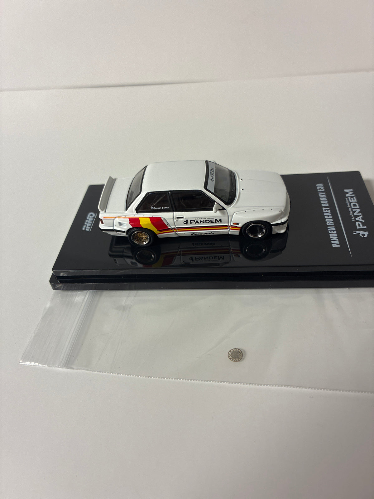 Inno64 1/64 Pandem Rocket Bunny BMW E30 Diecast Con Madrid 2026 Event Edition Matt White - IN64-E30P-DCM - Damaged Car (Read description)