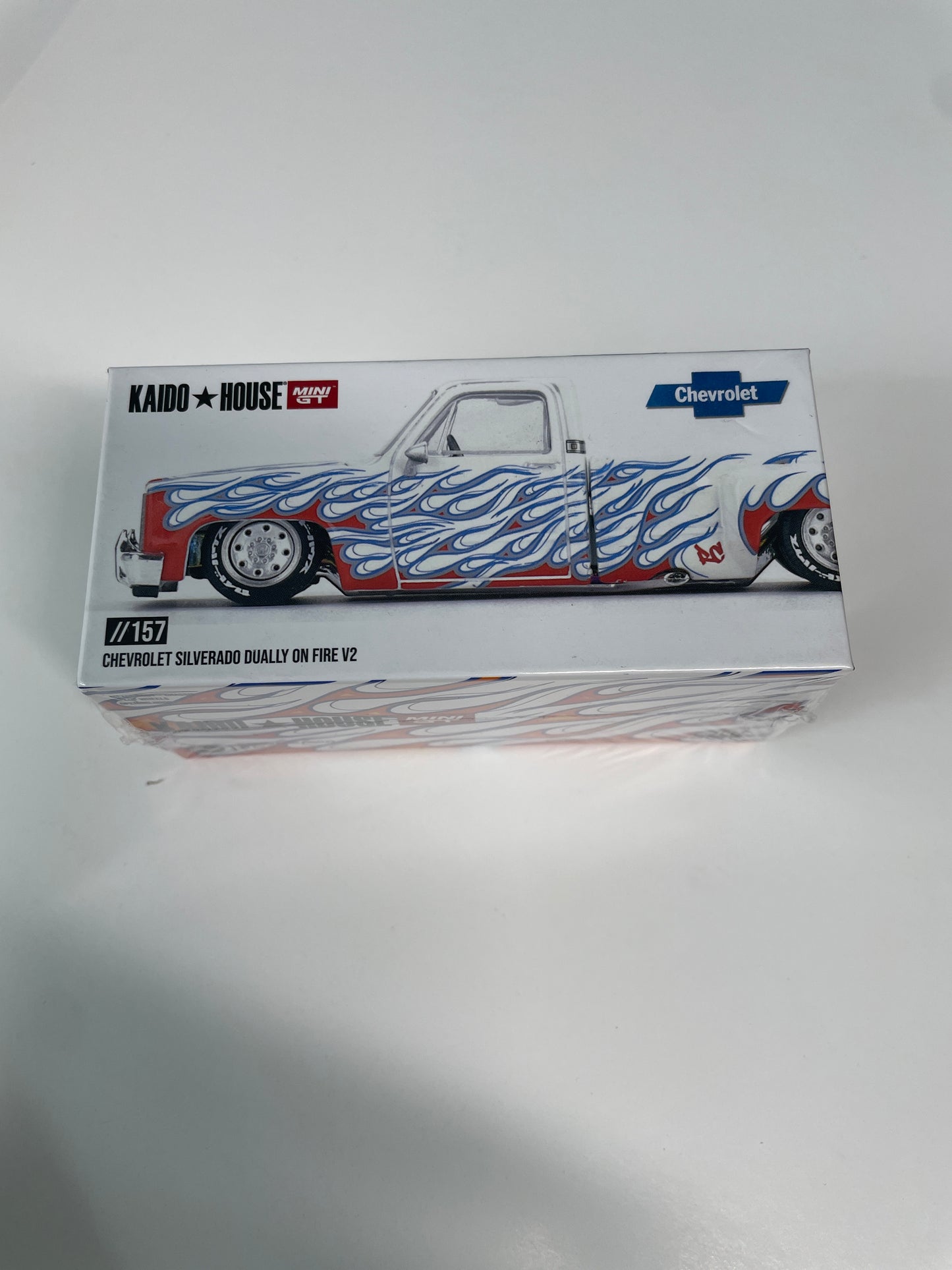 Mini GT x Kaido House 1/64 Chevrolet Silverado Dually on Fire V2 White