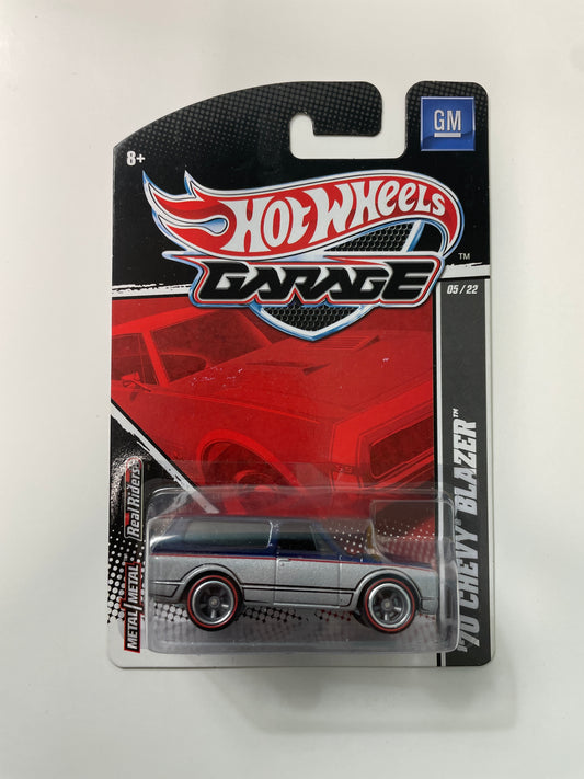 Hot Wheels 1/64 Garage ‘70 Chevy Blazer Blue & Grey - Damaged Card (read description)