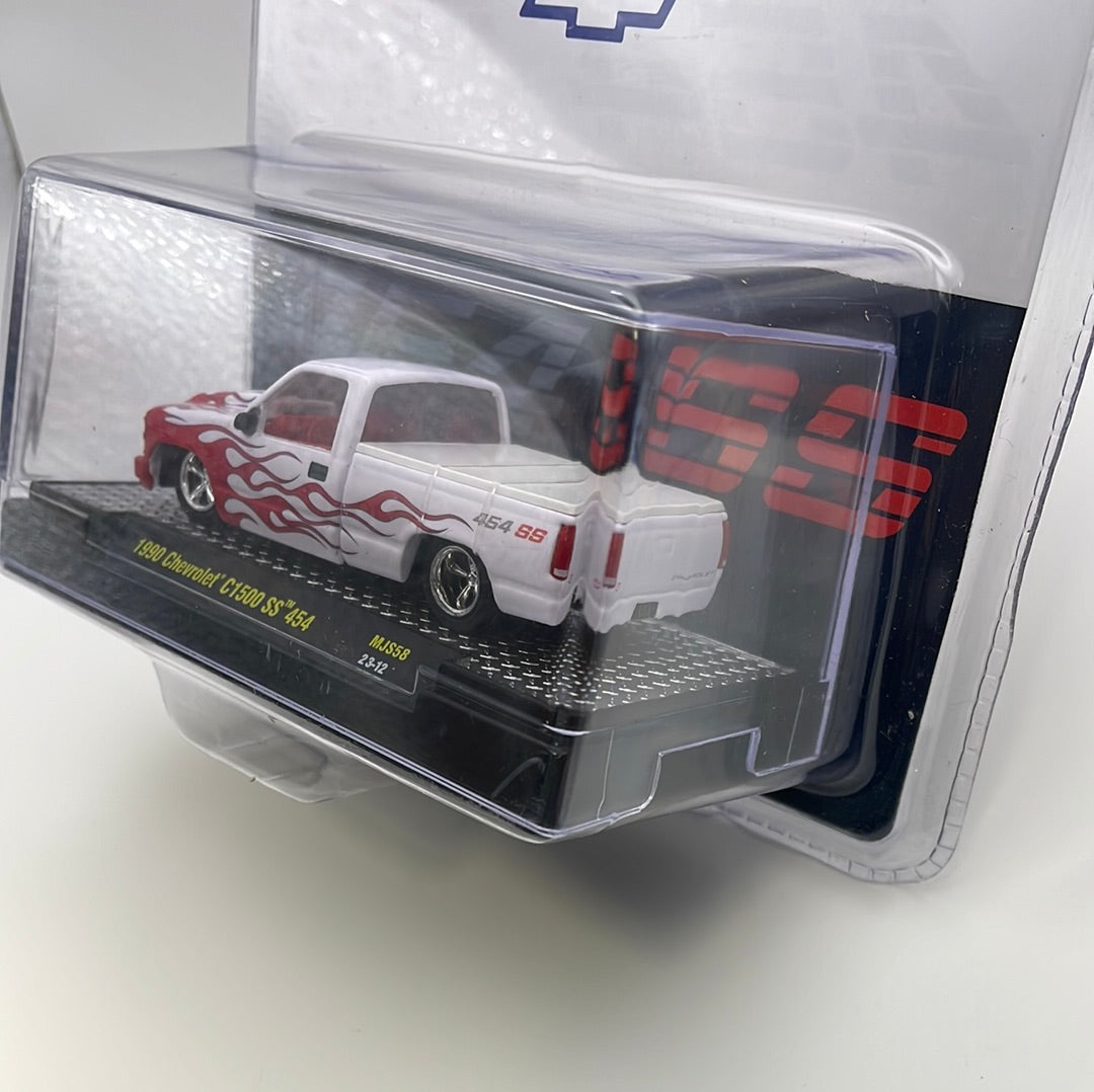M2 Machines 1/64 The Heartbeat Of America 1990 Chevrolet C1500 SS 454 Pickup White & Red Flames