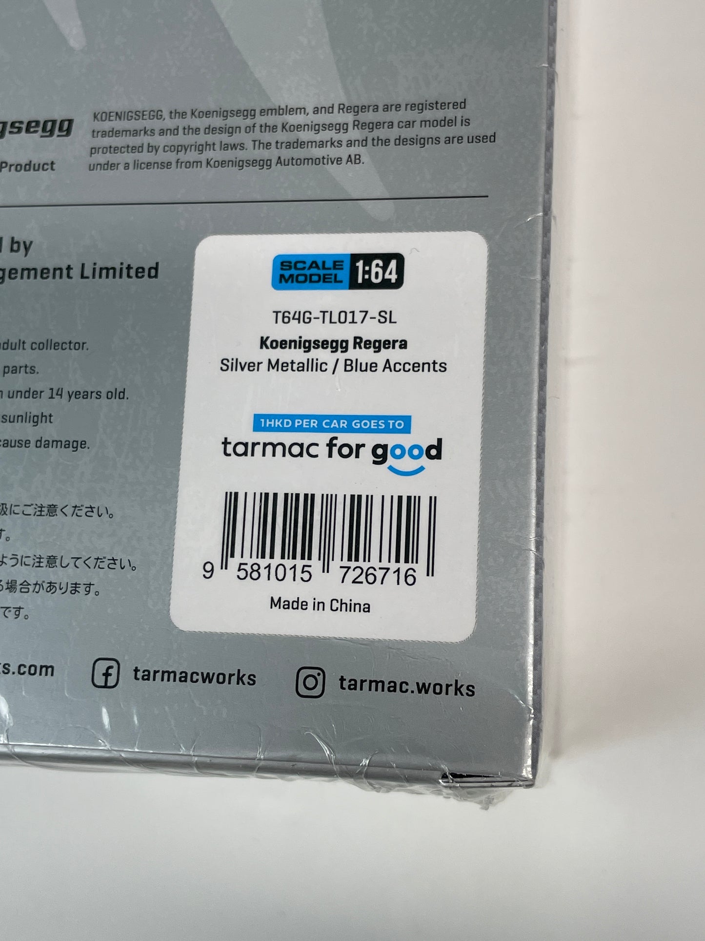 Tarmac Works 1/64 Koenigsegg Regera Silver Metallic / Blue Accents with Tarmac Cards Combo Set - GLOBAL64 - T64G-TL017-SL - Damaged Box