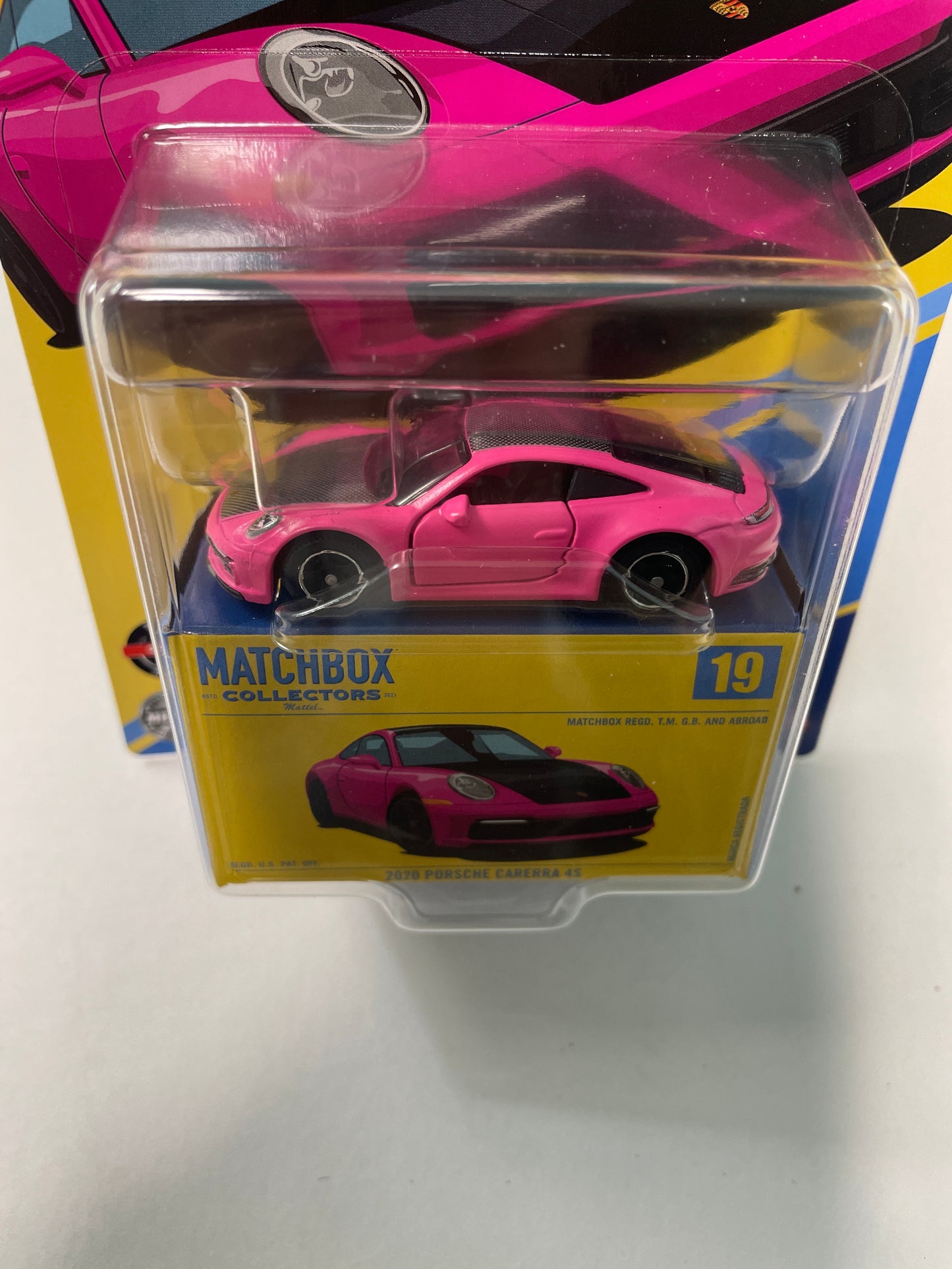 Matchbox Collectors 1/64 2020 Porsche Carrera 4S Pink