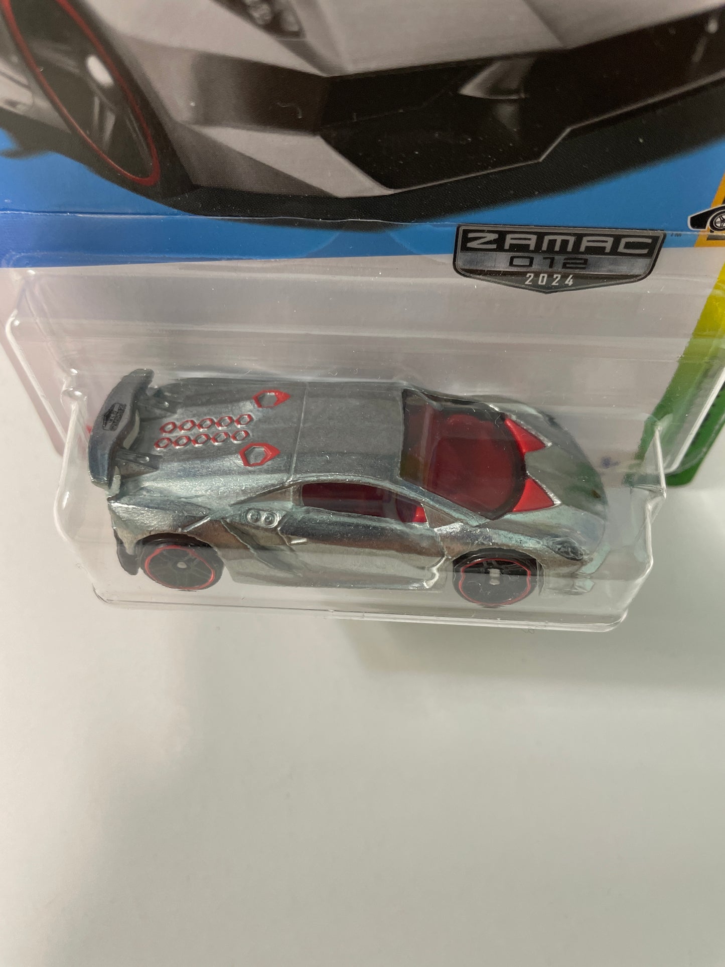 Hot Wheels 1/64 Zamac Lamborghini Sesto Elemento - Damaged Box
