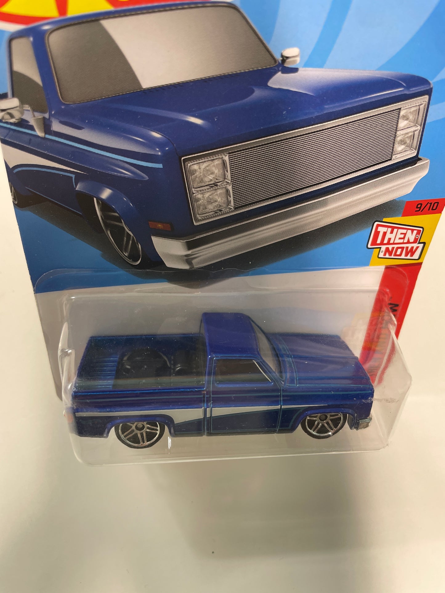 Hot Wheels 1/64 '83 Chevy Silverado Blue - Damaged Box