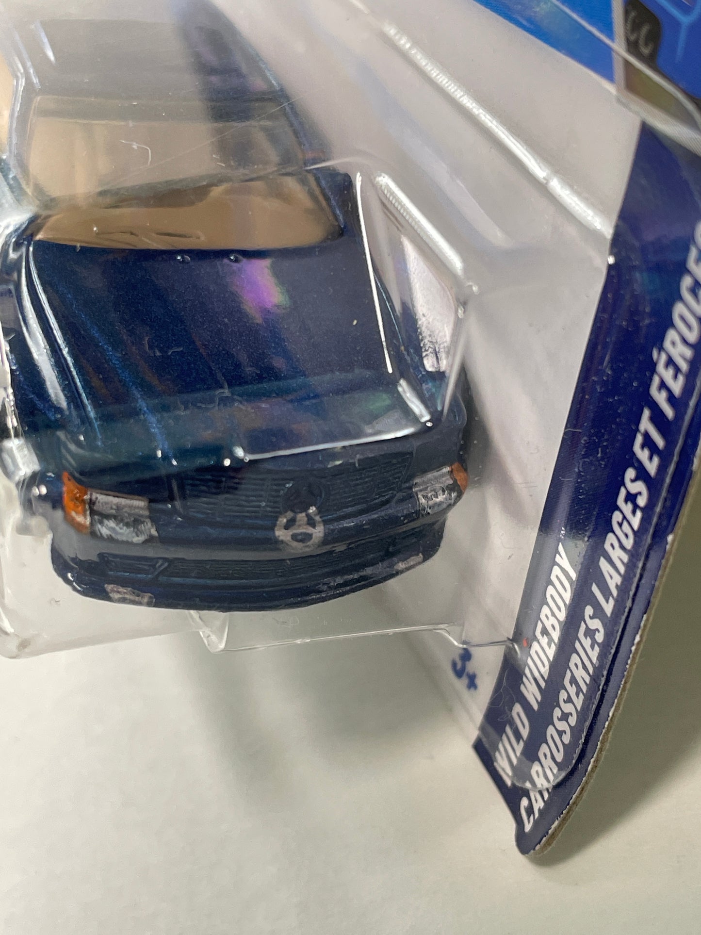 Hot Wheels 1/64 ‘89 Mercedes-Benz 560 Sec AMG Blue - Damaged Box & Car