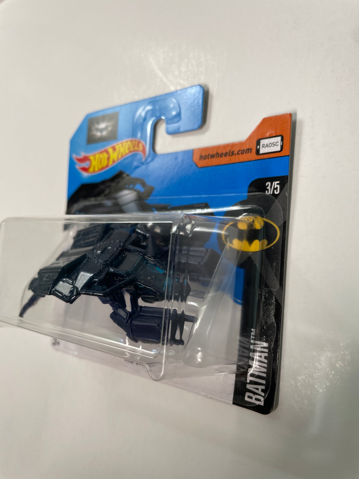 Hot Wheels 1/64 Batman The Bat Short Card Blue - Damaged Card