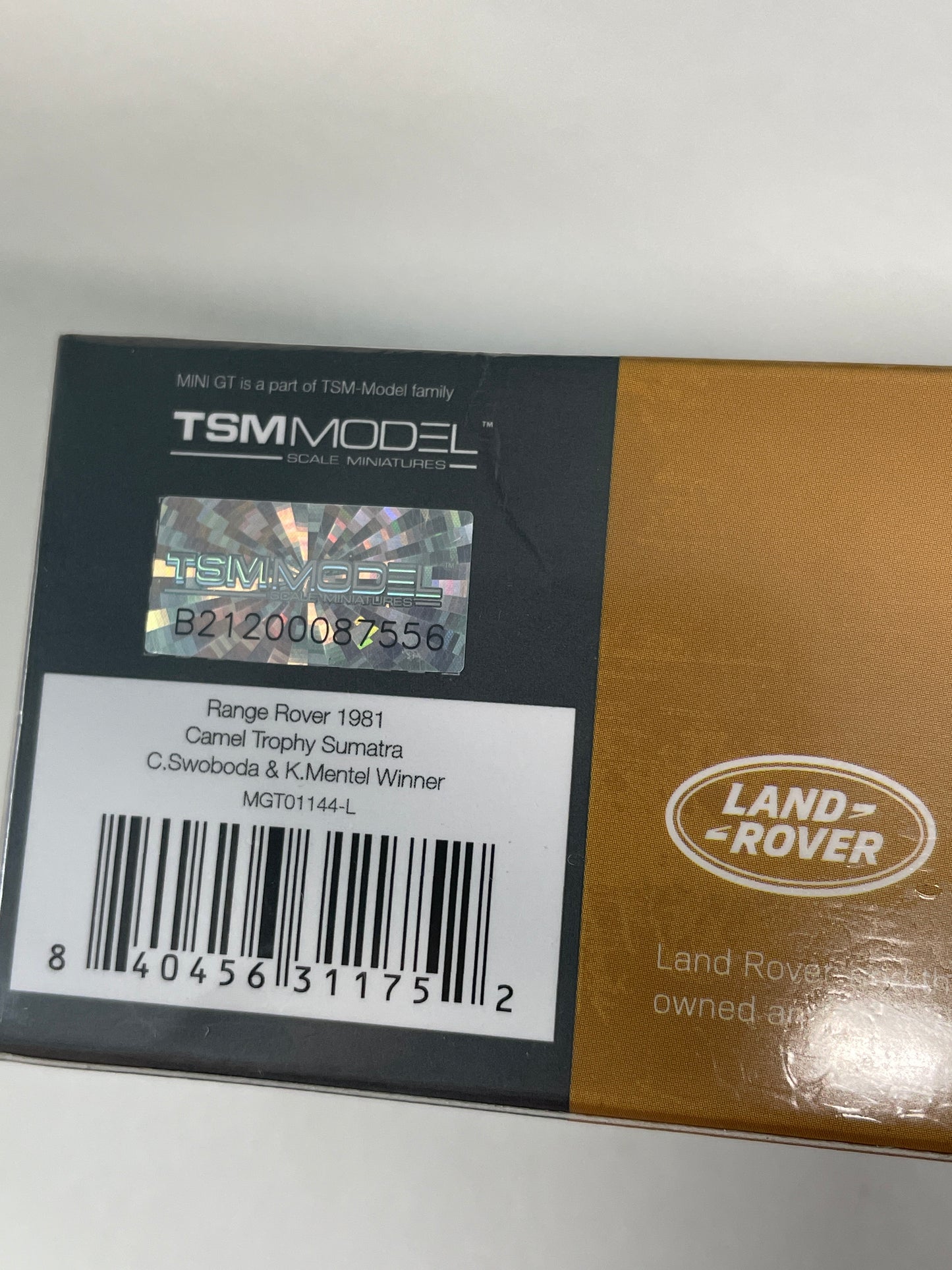 Mini GT 1/64 Range Rover 1981 Camel Trophy Sumatra C.Swoboda & K.Mentel Winner Yellow - MGT01144 - Damaged Box