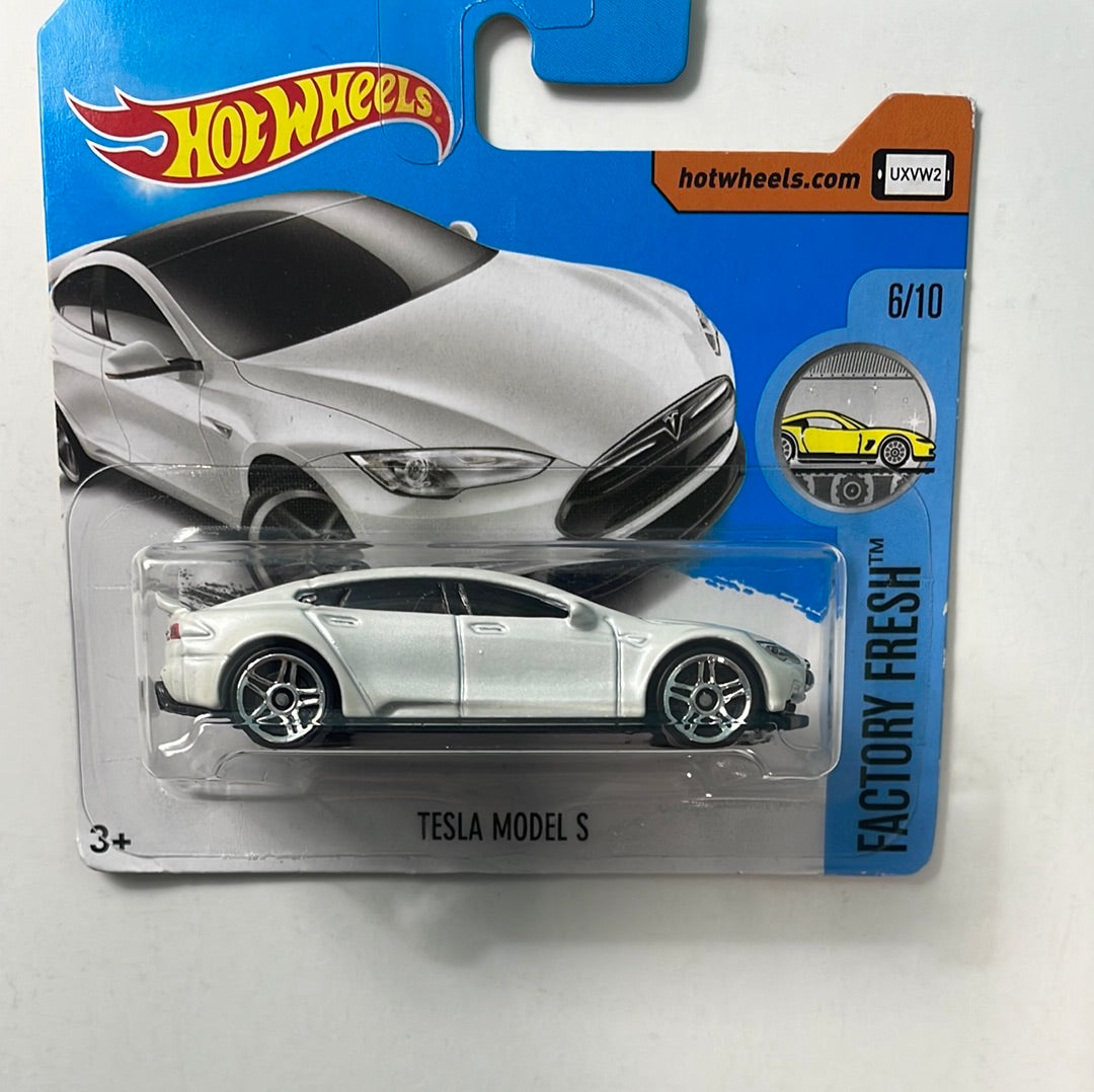 Hot Wheels 2017 Factory Fresh Tesla Model S 175/365, White