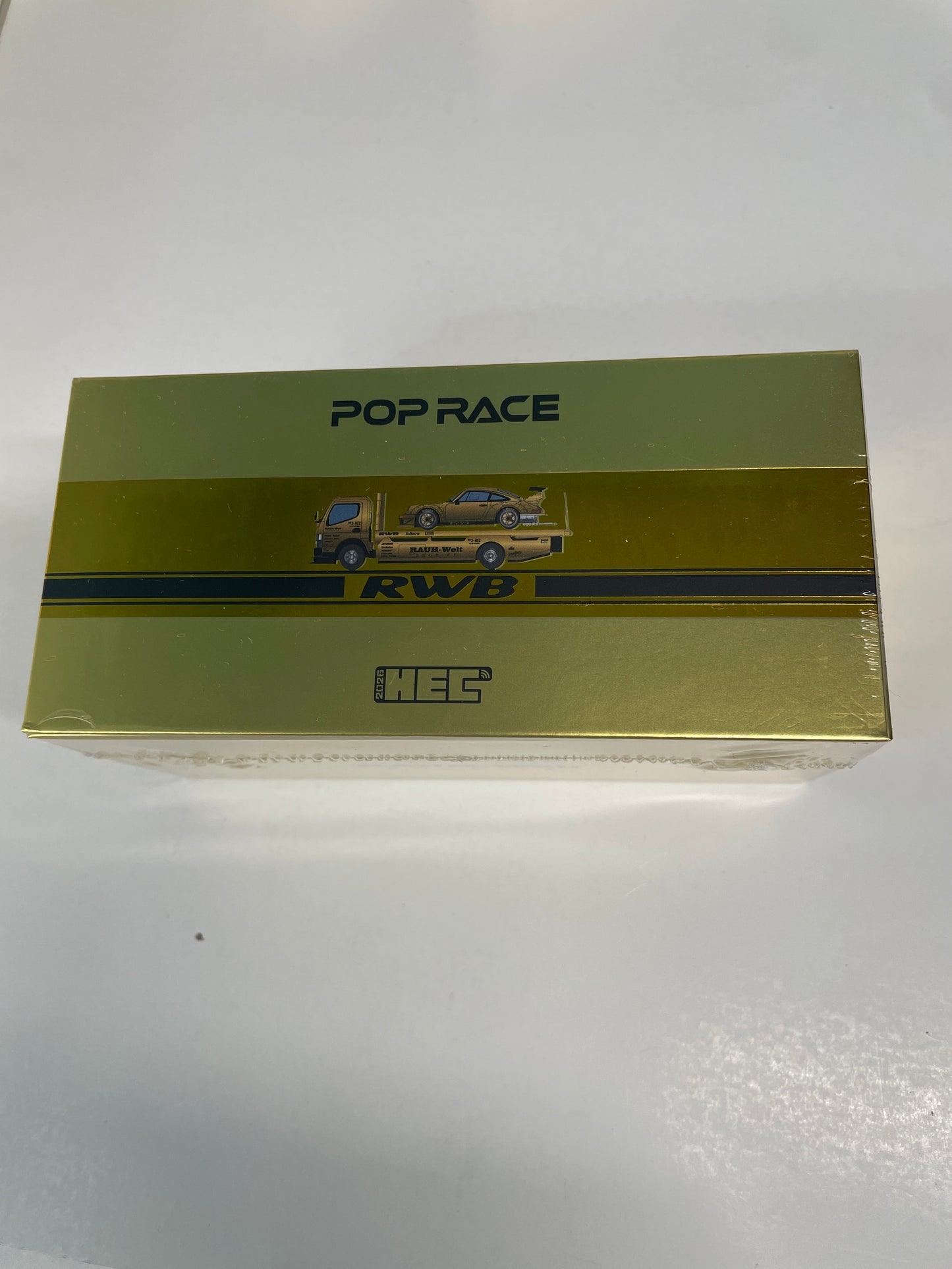 Pop Race 1/64 RWB 930 & Pandem Fuso-300 Flatbed Transporter Gold - S-SET4
