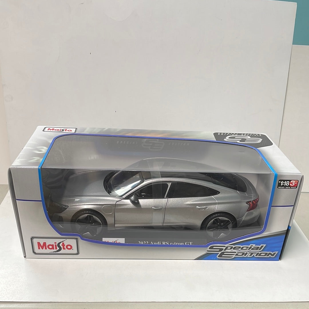 1/18 Maisto 2022 Audi RS E-Tron GT Grey