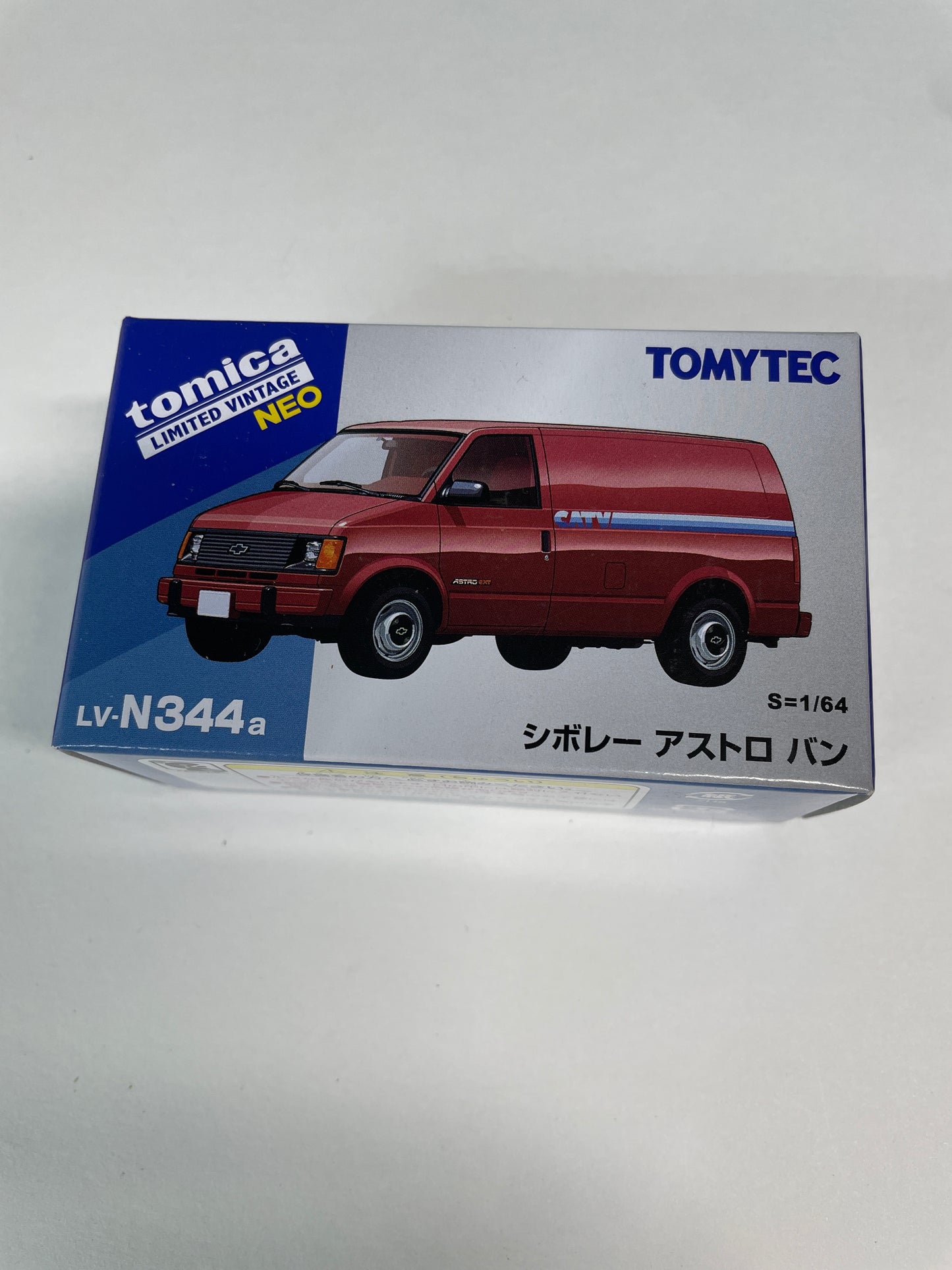 Tomica Limited Vintage Neo 1/64 LV-N344a Chevrolet Astro Van Red