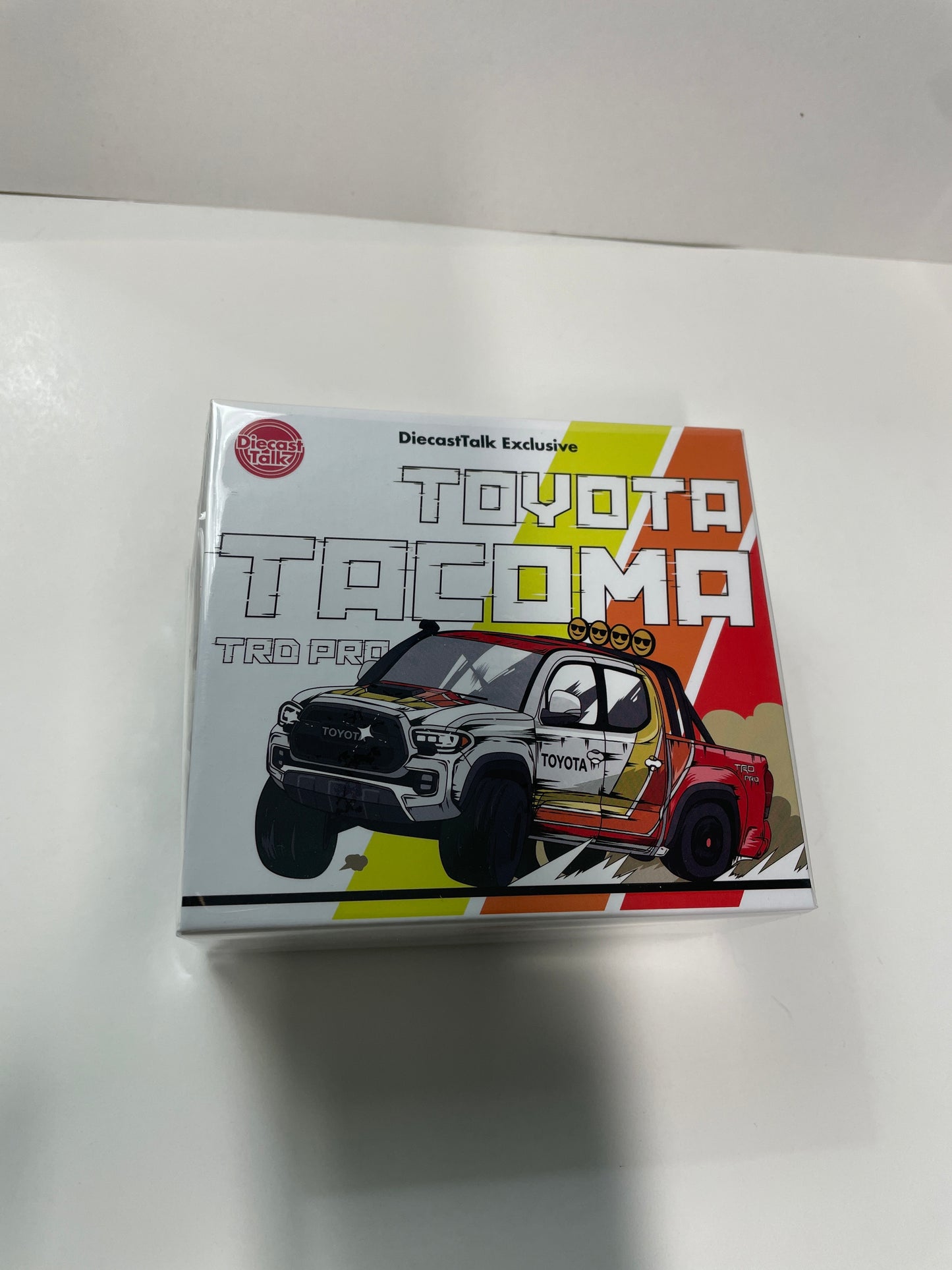 GCD 1/64 Los Angeles Diecast Club Exclusive Toyota Tacoma TRD PRO White & Red