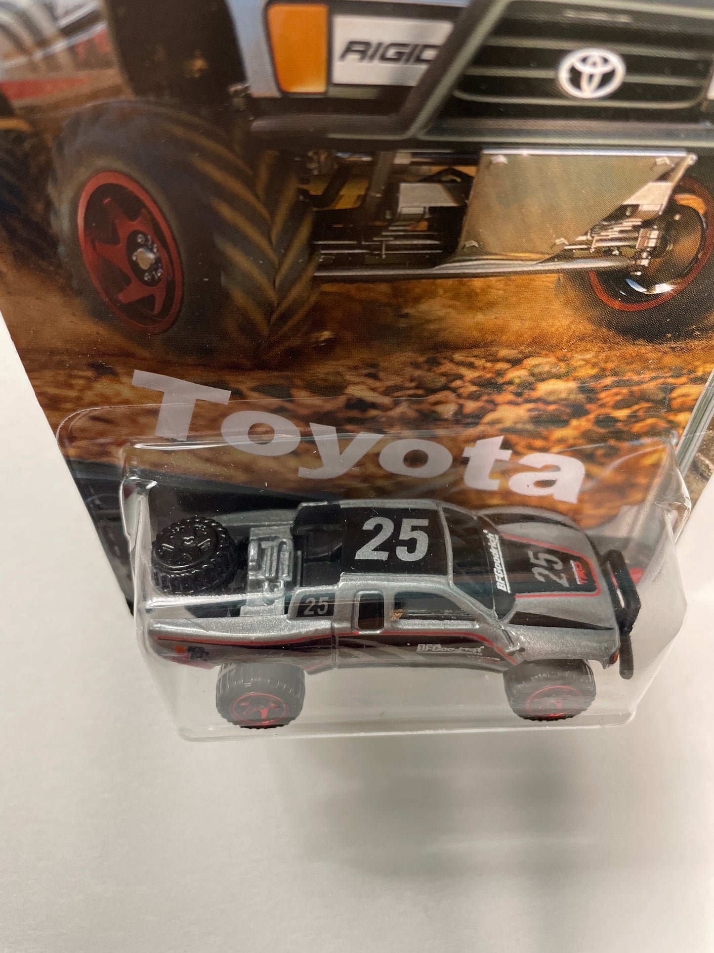 Hot Wheels 1/64 Toyota Silver Series Toyota Off-Road Truck Silver - JCB75