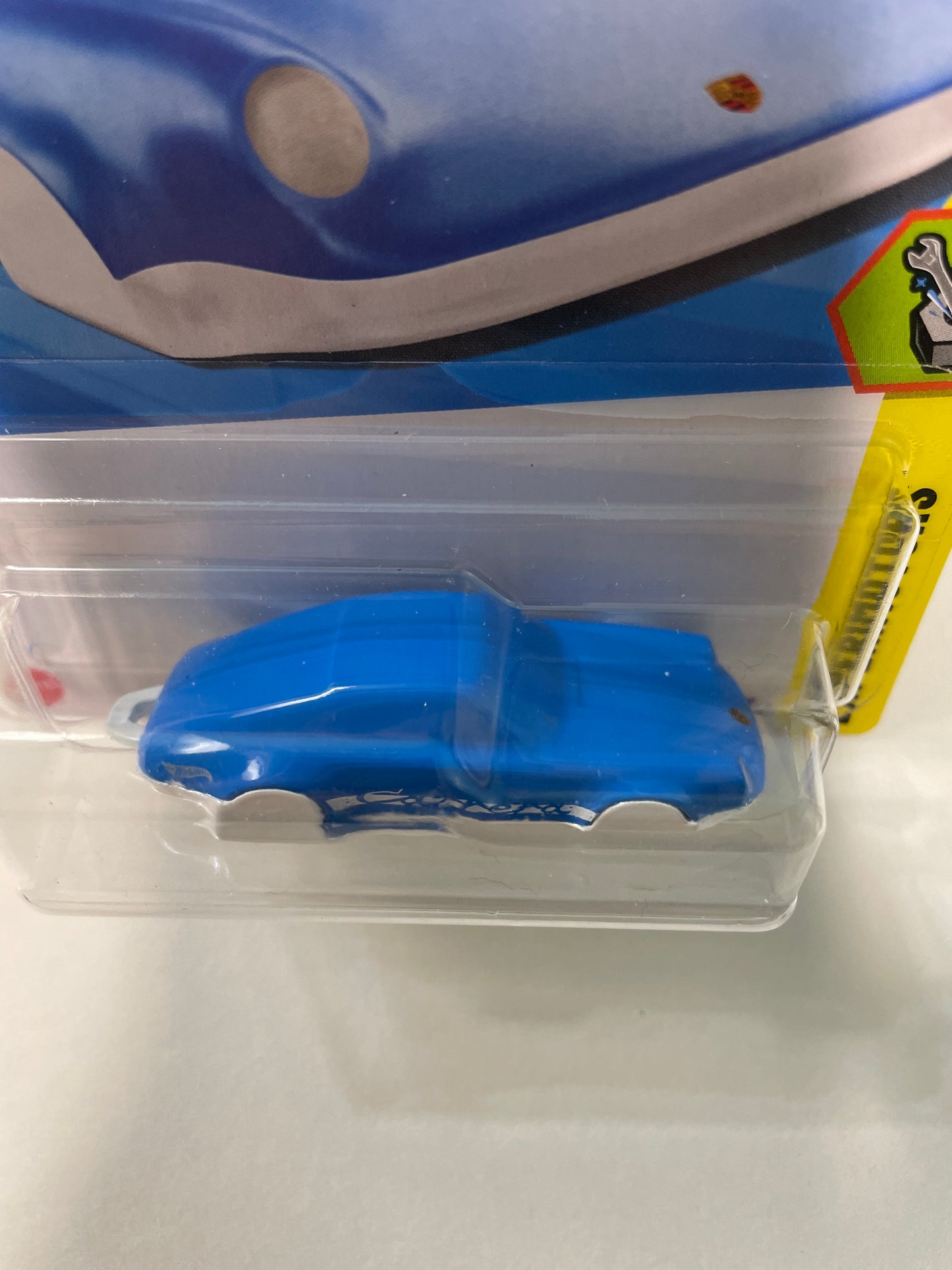 Hot Wheels 1/64 Porsche 911 Carrera Clip/ À Attache Blue & White