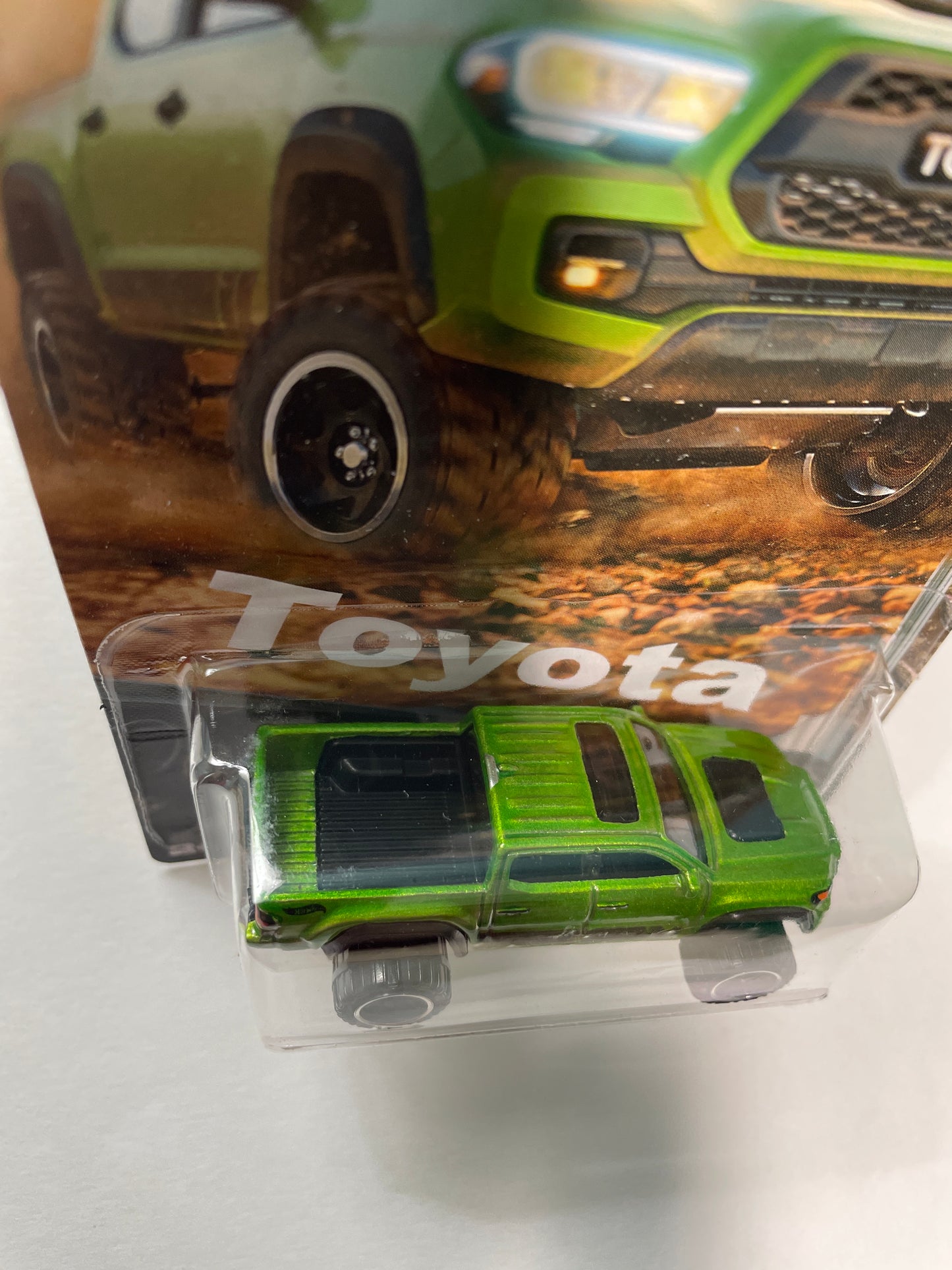 Hot Wheels 1/64 Toyota Silver Series '20 Toyota Tacoma Green - JCB72