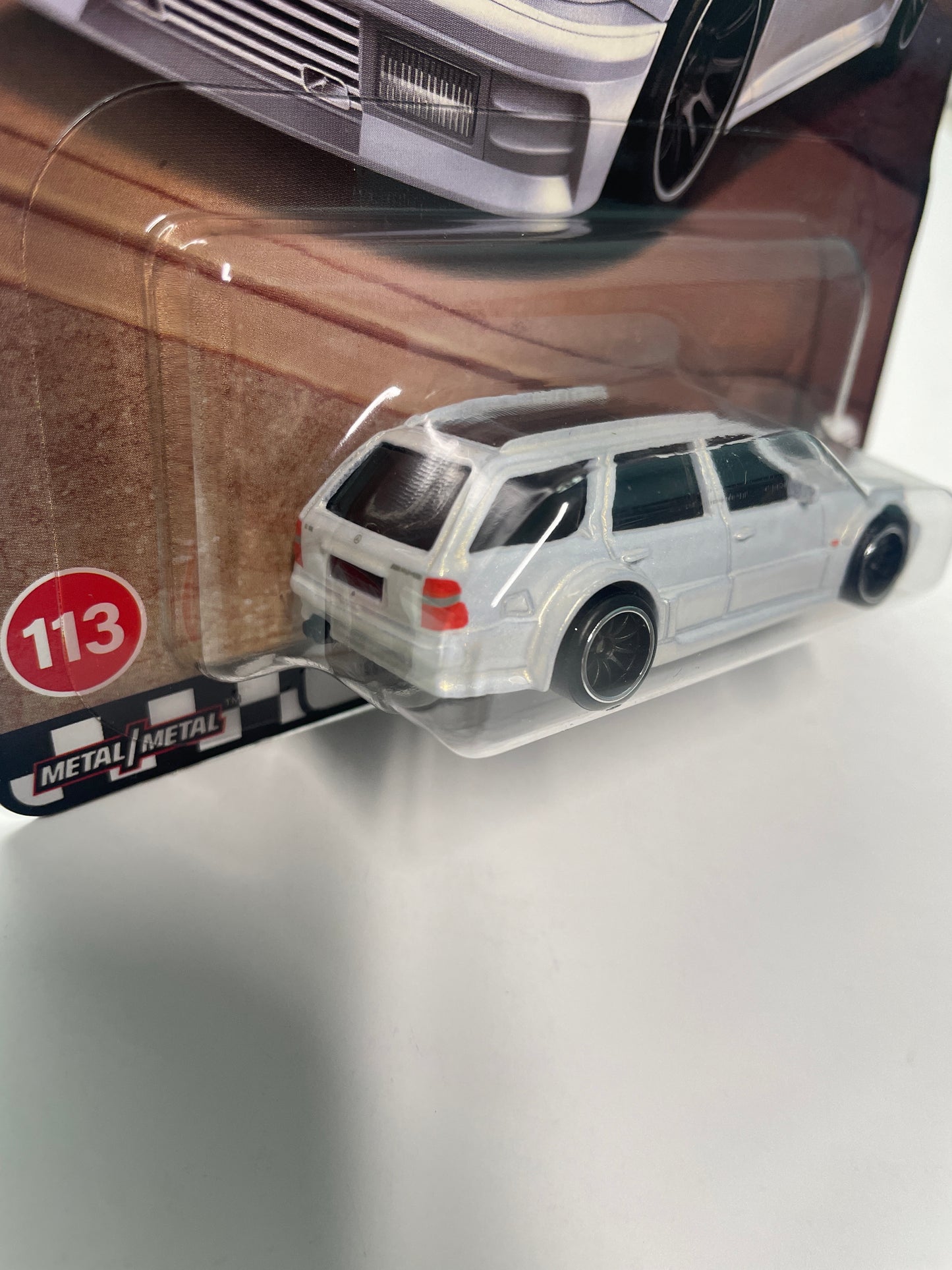 Hot Wheels 1/64 Boulevard Mix Z Mercedes-Benz E 36 AMG White