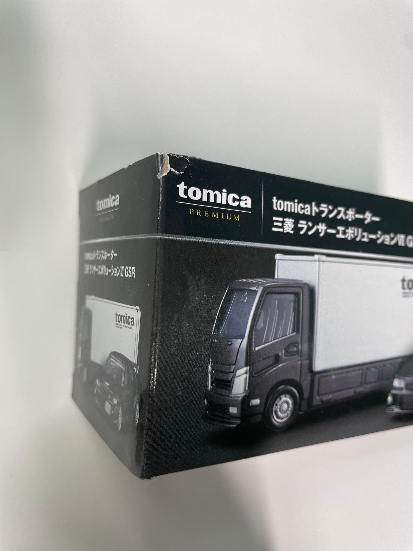 Tomica Premium 1/64 Transporter Mitsubishi Lancer Evolution VI GSR Black & White -Damaged Box