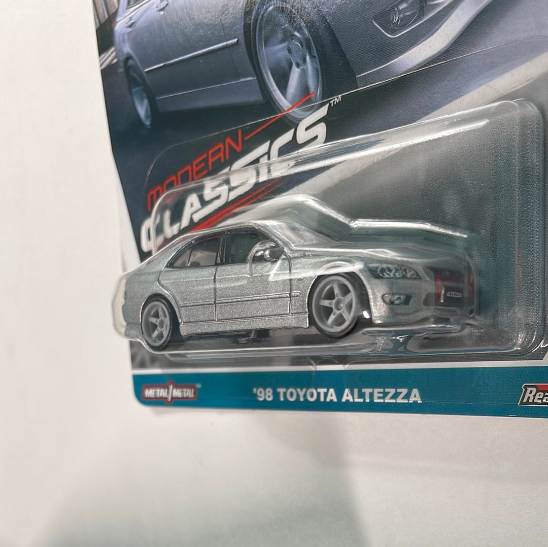 Hot Wheels 1/64 Car Culture Modern Classics 4 ‘98 Toyota Altezza Silver - Damaged Card