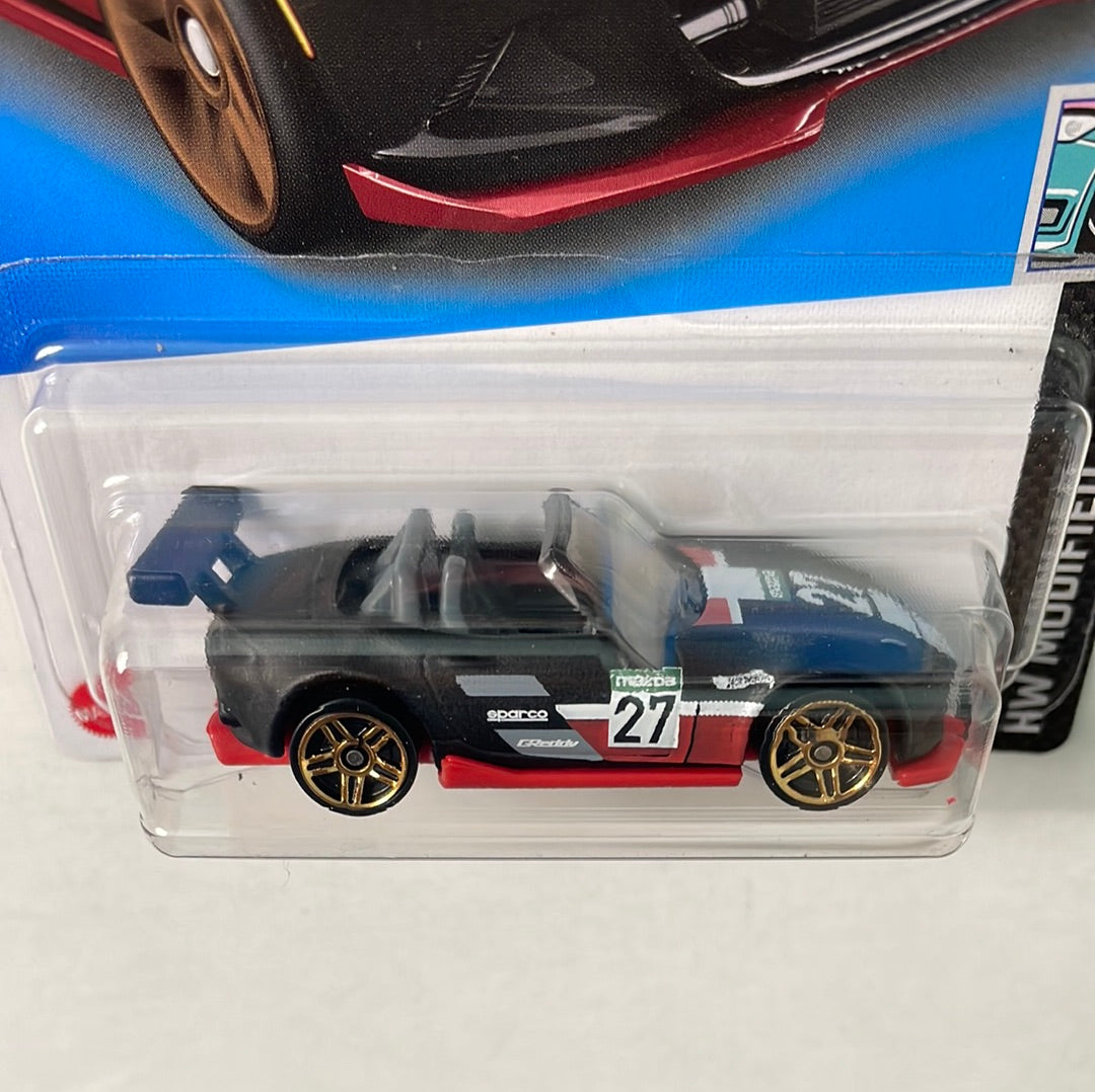 * Japan Card * Hot Wheels 1/64 ‘15 Mazda MX-5 Miata Black