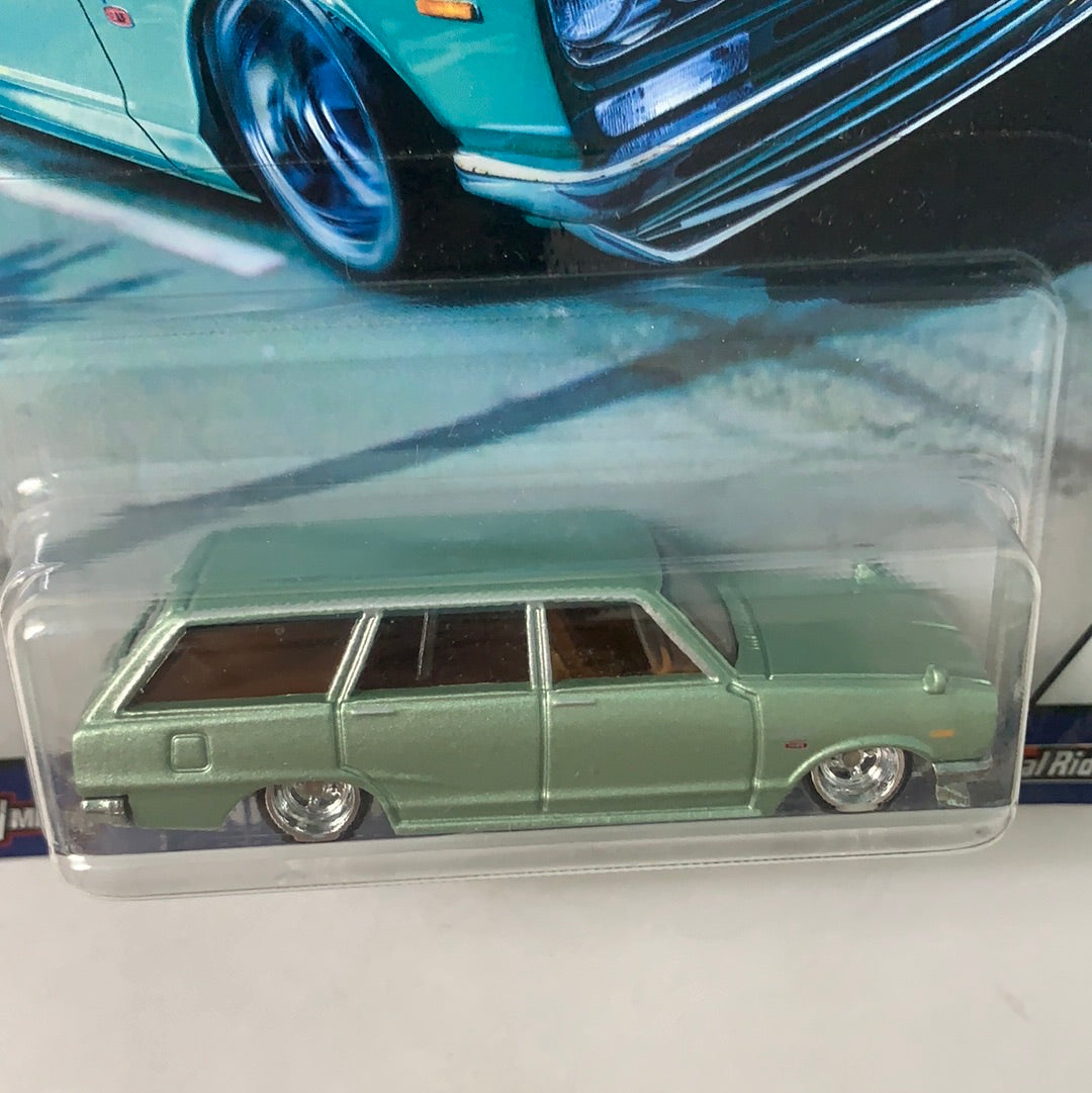 Hot Wheels Car Culture Cargo Carriers Nissan C10 Skyline Wagon Green - Damaged Box