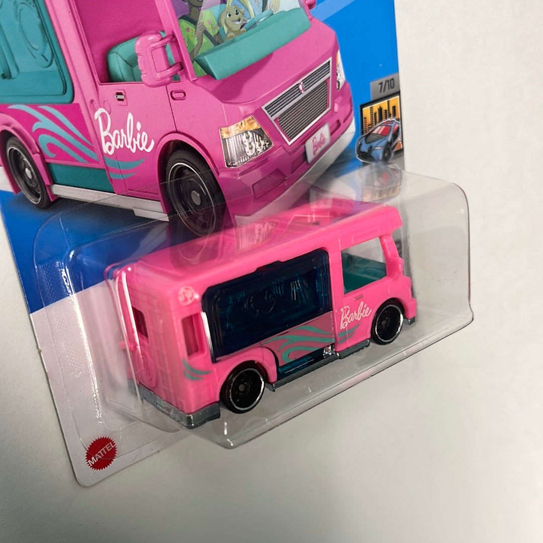 Hot Wheels 1/64 Barbie Dream Camper Pink