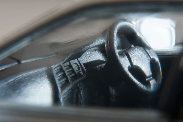 1/64 Tomica Limited Vintage Neo LV-N299a 98 Toyota Mark II 2.5 Tourer V White