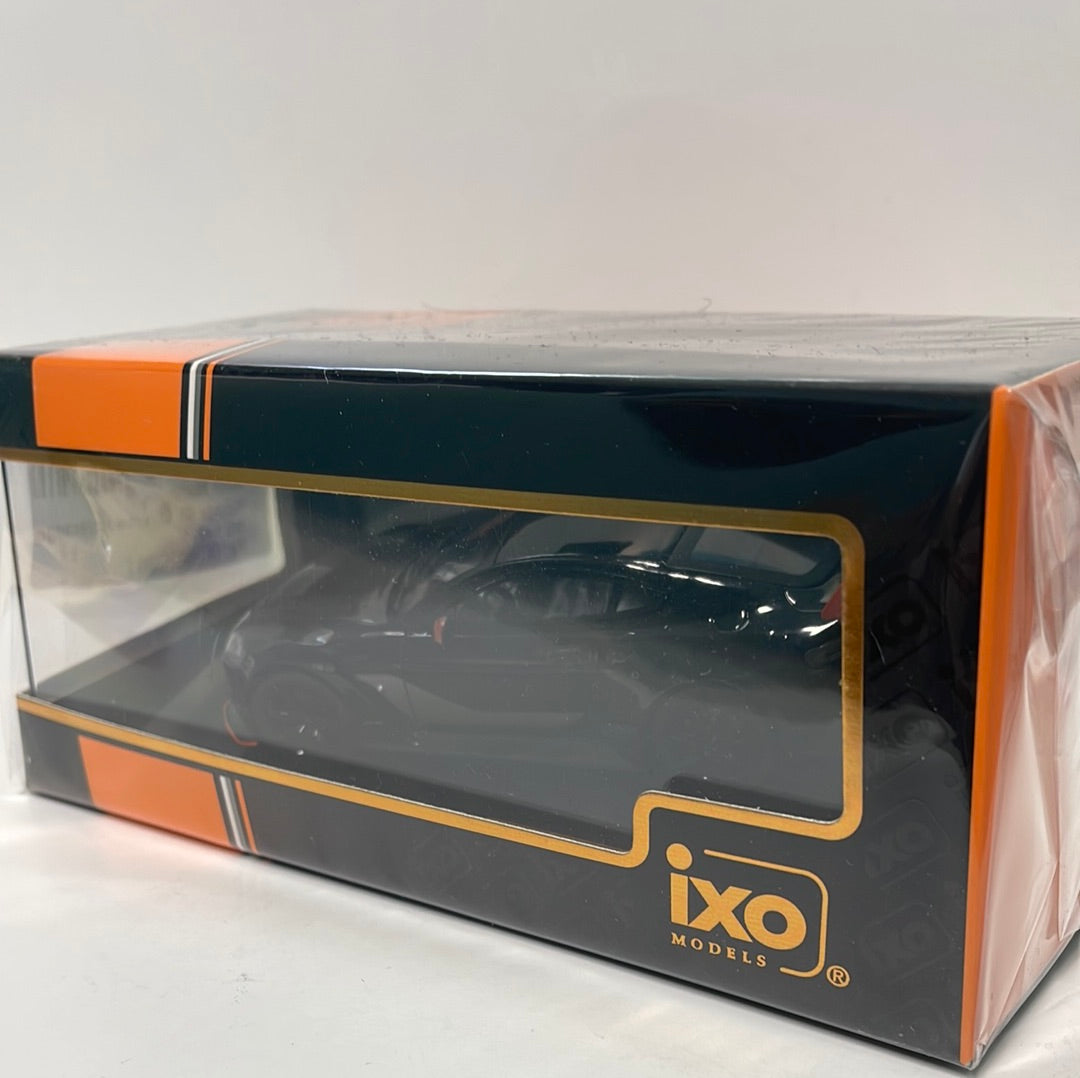 1/43 Ixo Models Aston Martin Vantage GT12 2015 Black & Orange