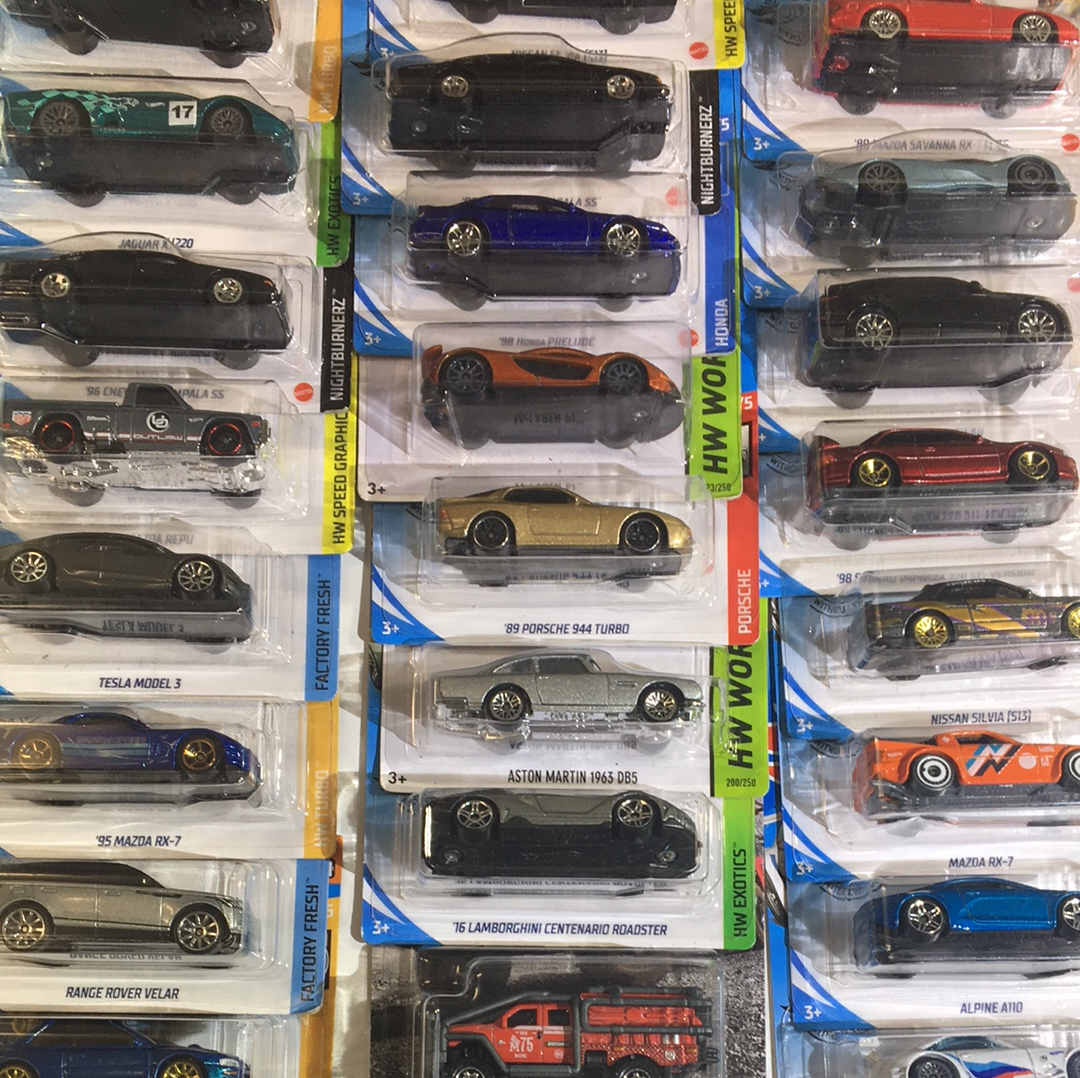 Hot Wheels Mystery Basic Assortment Vehicle