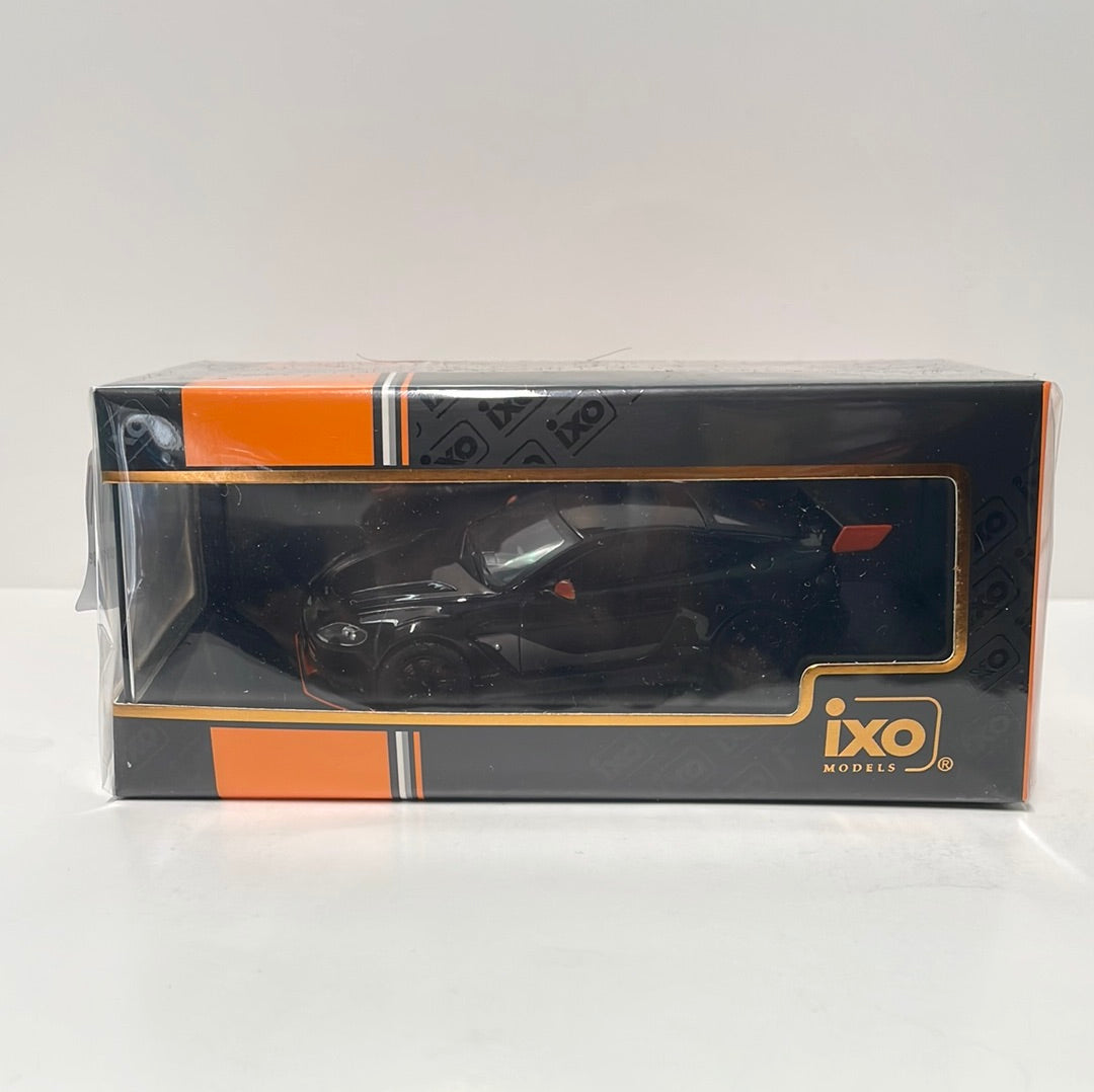 1/43 Ixo Models Aston Martin Vantage GT12 2015 Black & Orange