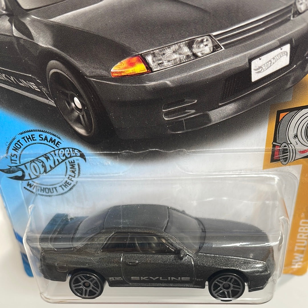 Hot Wheels Nissan Skyline GT-R ( BNR32) Grey - Damaged Card