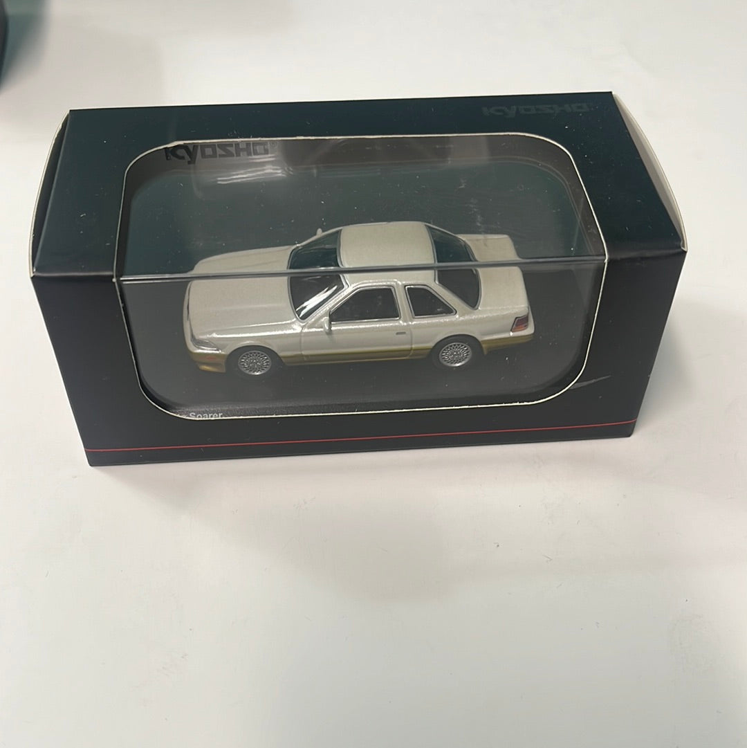 1/64 Kyosho Toyota Soarer White / Gold