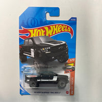 Hot Wheels 1/64 ‘19 Chevy Silverado Trail Boss LT Black - Damaged Card