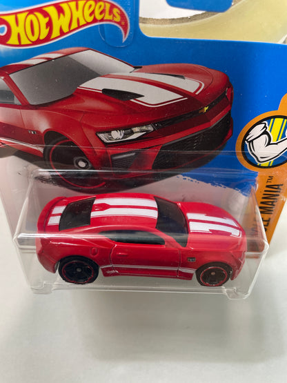 Hot Wheels 1/64 ‘16 Chevrolet Camaro SS Short Card Red