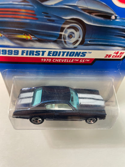 Hot Wheels 1/64 1970 Chevelle SS Blue - Damaged Box