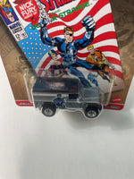 Hot Wheels 1/64 Pop Culture Marvel Land Rover Defender 110 Hard Top Silver