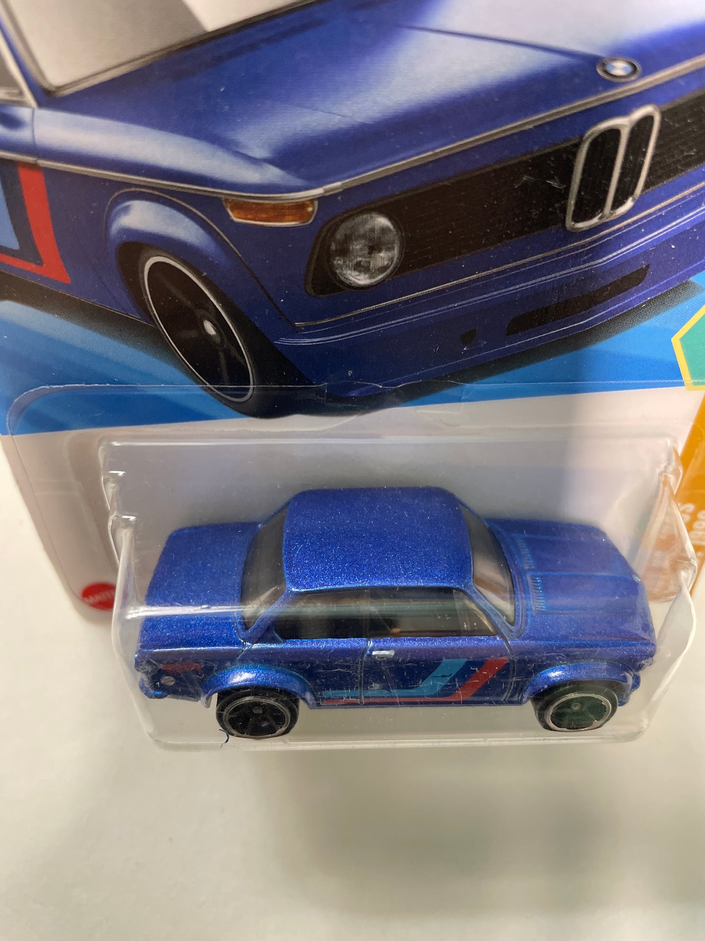 Hot Wheels 1/64 BMW 2002 Blue - Damaged Box