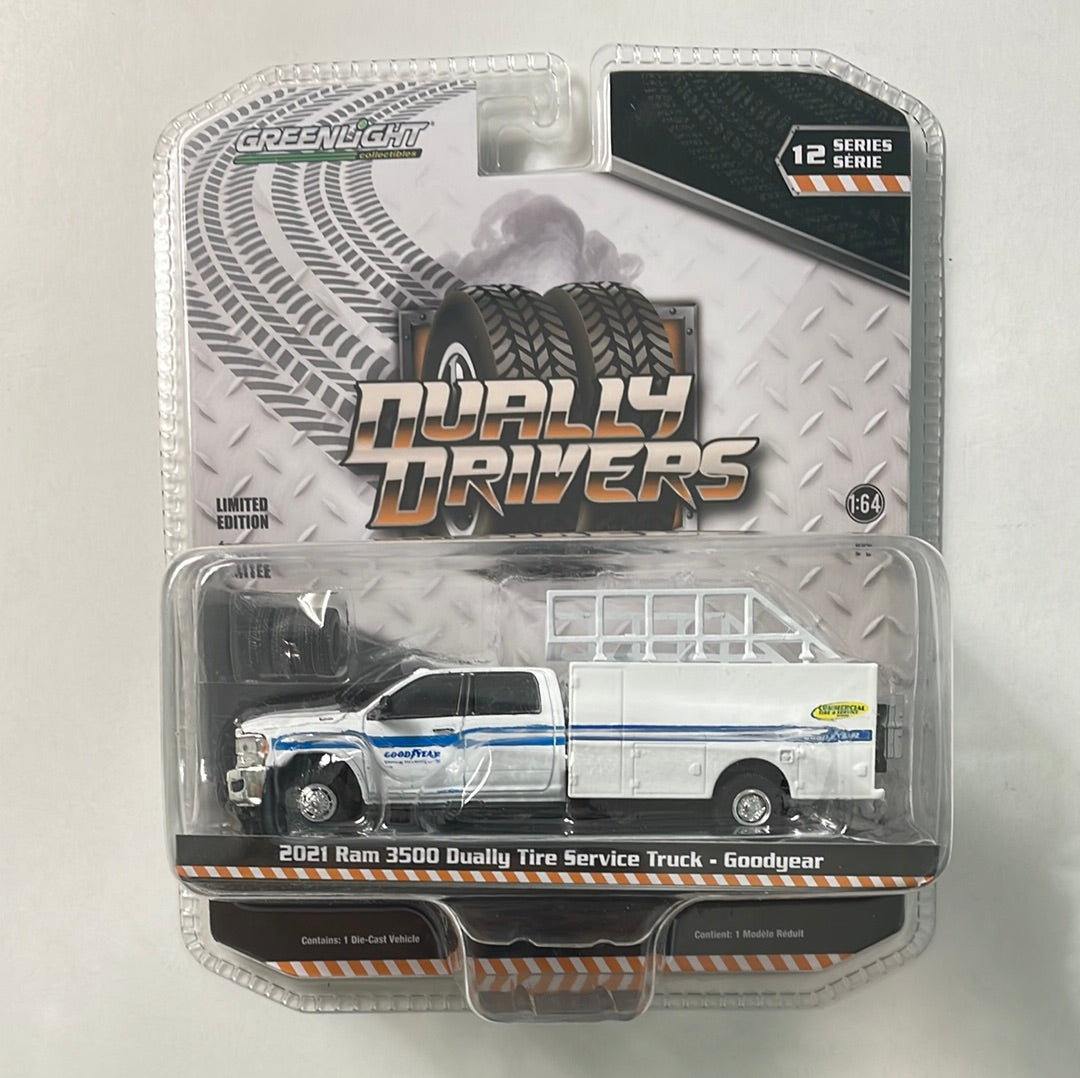 Greenlight 1/64 Dually Drivers 2021 Ram 3500 Dually Tire Service Truck - Goodyear White