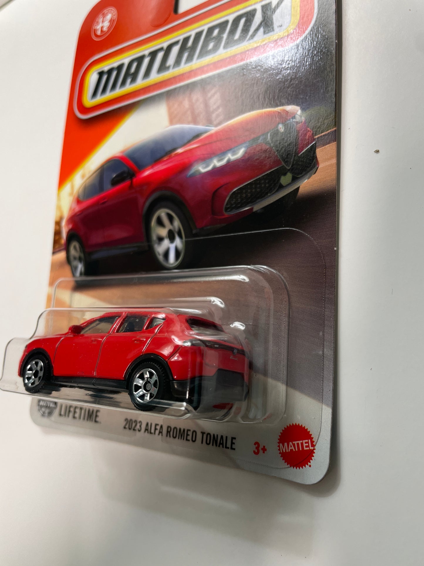 Matchbox 1/64 2023 Alfa Romeo Tonale Red