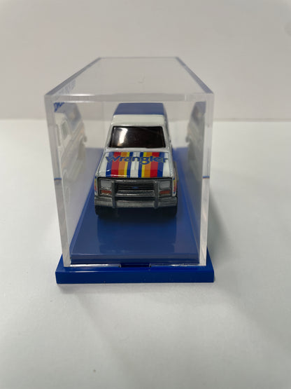 Hot Wheels 1/64 Wrangler ‘85 Ford Bronco White & Blue