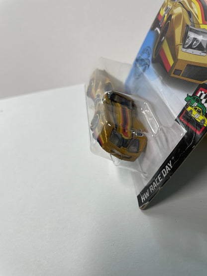 Hot Wheels 1/64 ‘76 Greenwood Corvette #76 Gold - Damaged Box