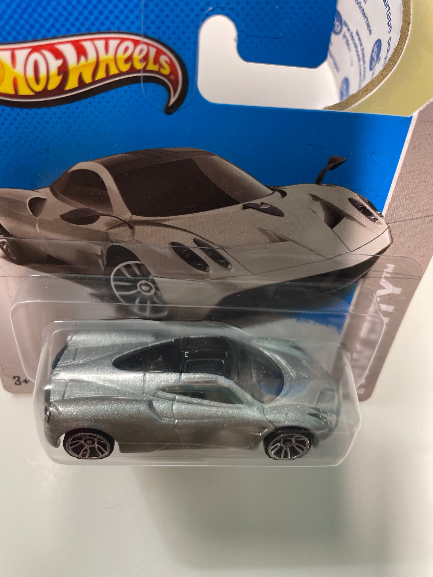 Hot Wheels 1/64 Pagani Huayra Short Card Silver