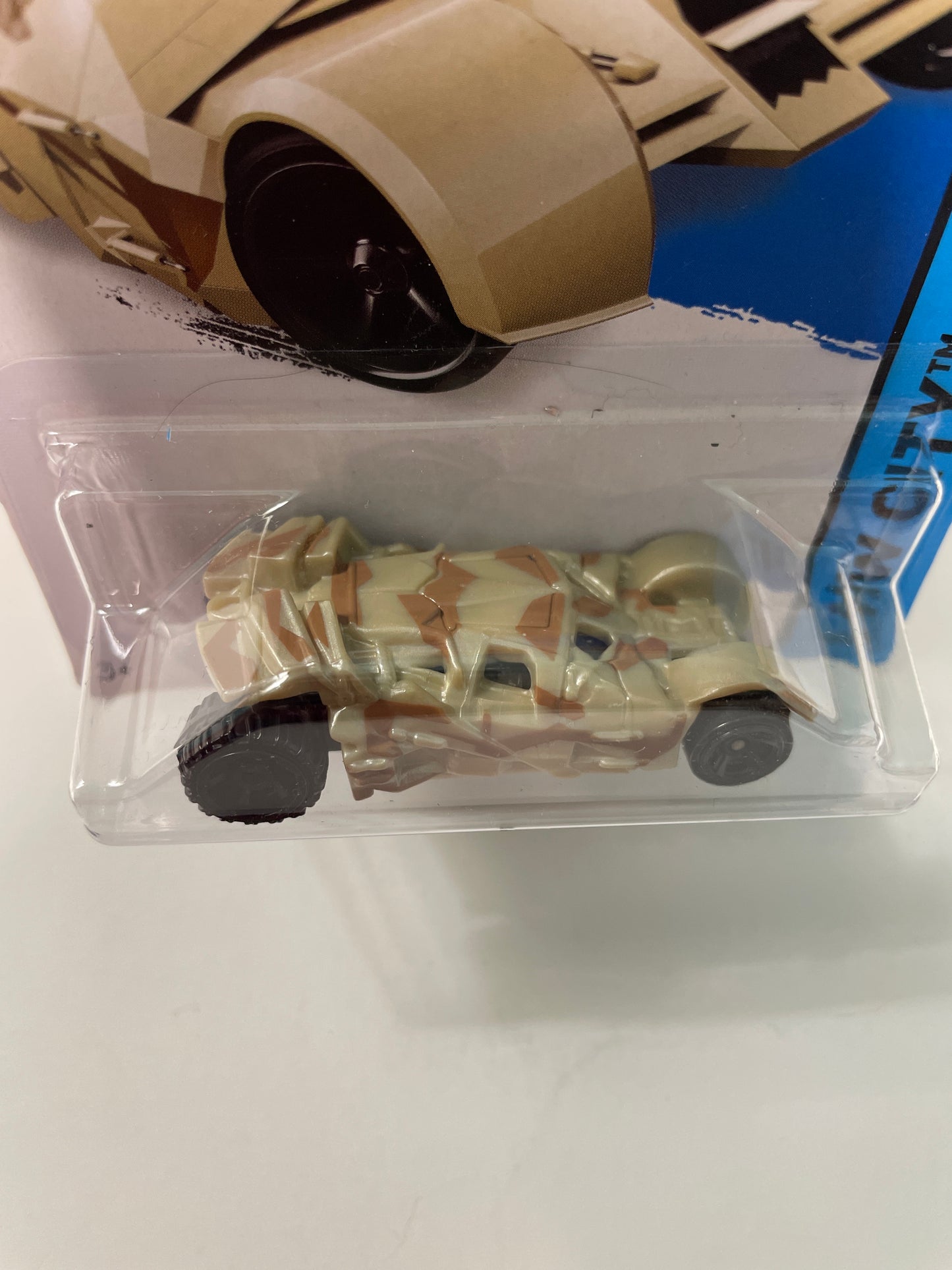 Hot Wheels 1/64 The Tumbler - Camouflage Version Beige