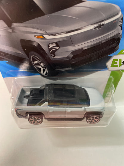Hot Wheels 1/64 Chevy Silverado EV RST Grey - Damaged Box