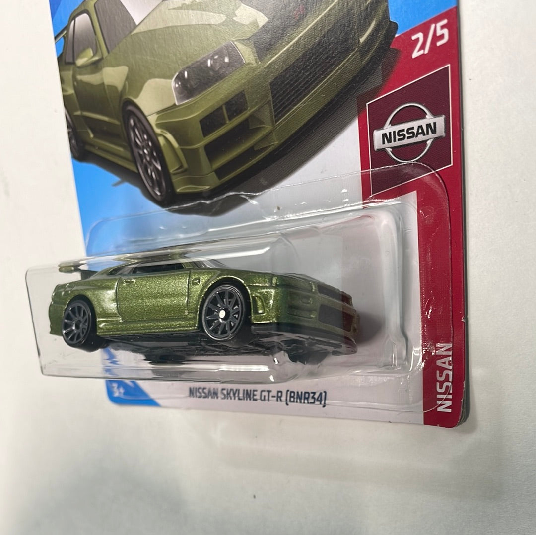 Hot Wheels 1/64 Nissan Skyline GT-R (BNR34) Green - Damaged Card