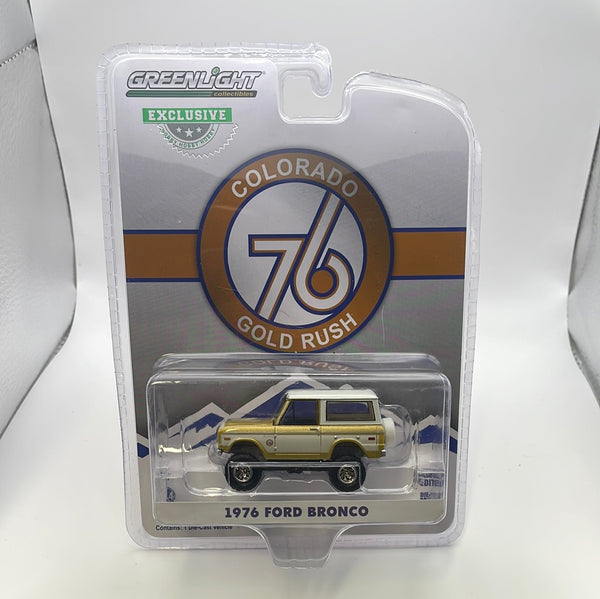 Greenlight 1/64 Hobby Exclusive Colorado 76 Gold Rush 1976 Ford Bronco White & Gold - Damaged Box