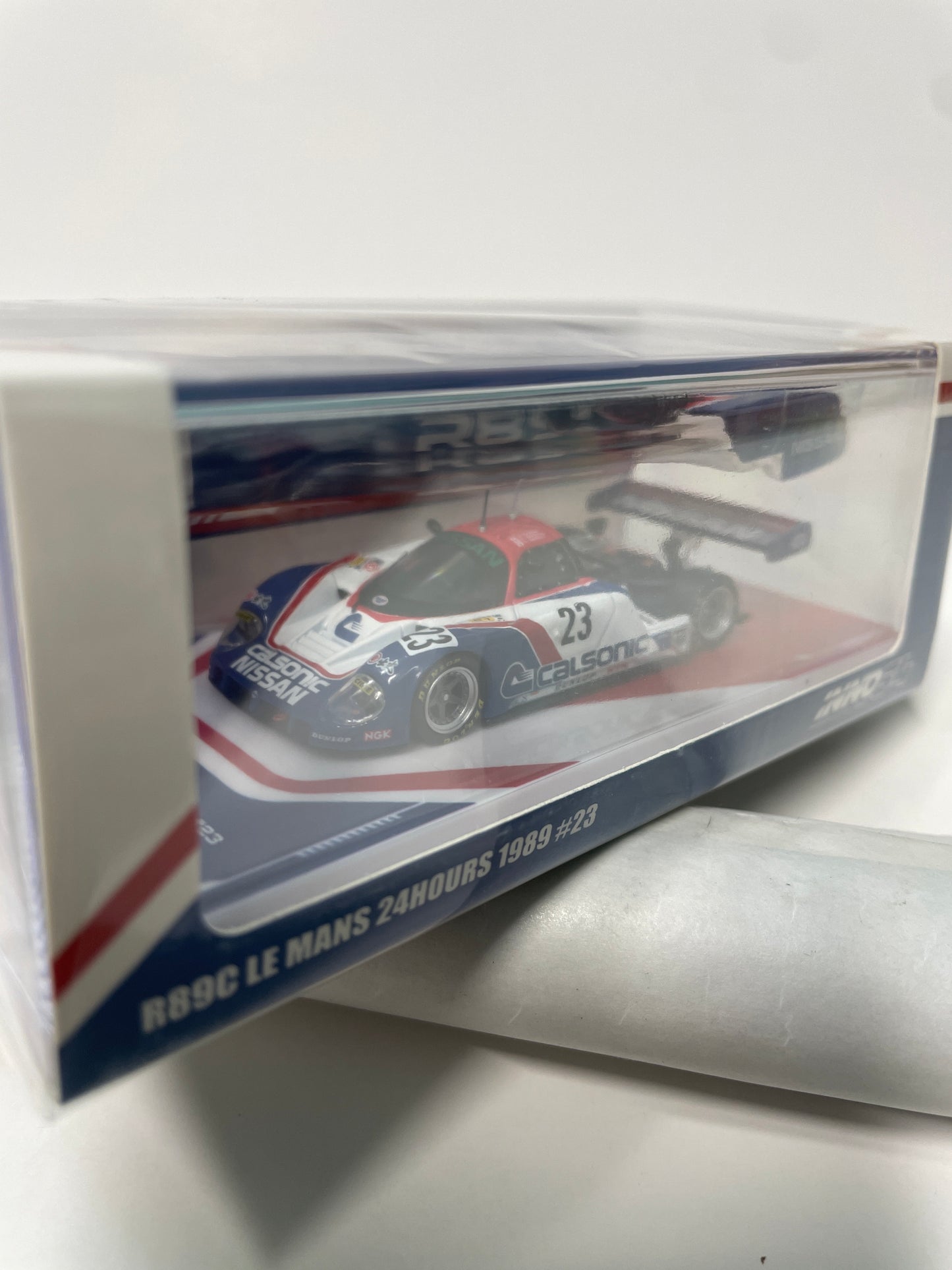 Inno64 1/64 Nissan  Calsonic R89C Le Mans 24 Hours 1989 n23 M. Hasemi/ K. Hoshino/ T. Suzuki White & Blue - IN64-R89C-89LM23